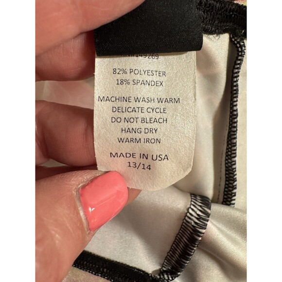 PINEAPPLE CLOTHING Heart leggings valentines day junior size 12/13 EUC athletic - Picture 6 of 7